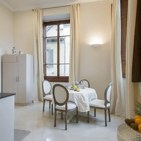 Apartment Iris Florence